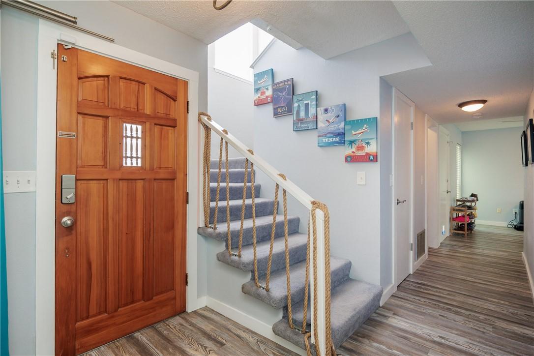 Image 4: Entry Opens Into Main Living Area