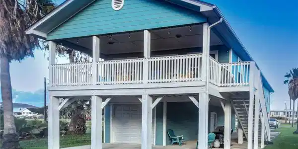 1228 S Live Oak Street