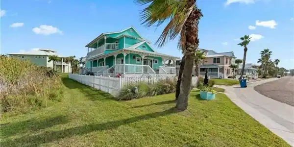 185 Beachwalk Ln