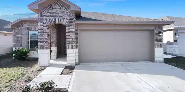 2305 Sky Crest Drive
