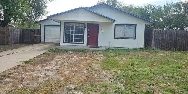 10914 Gates Lane