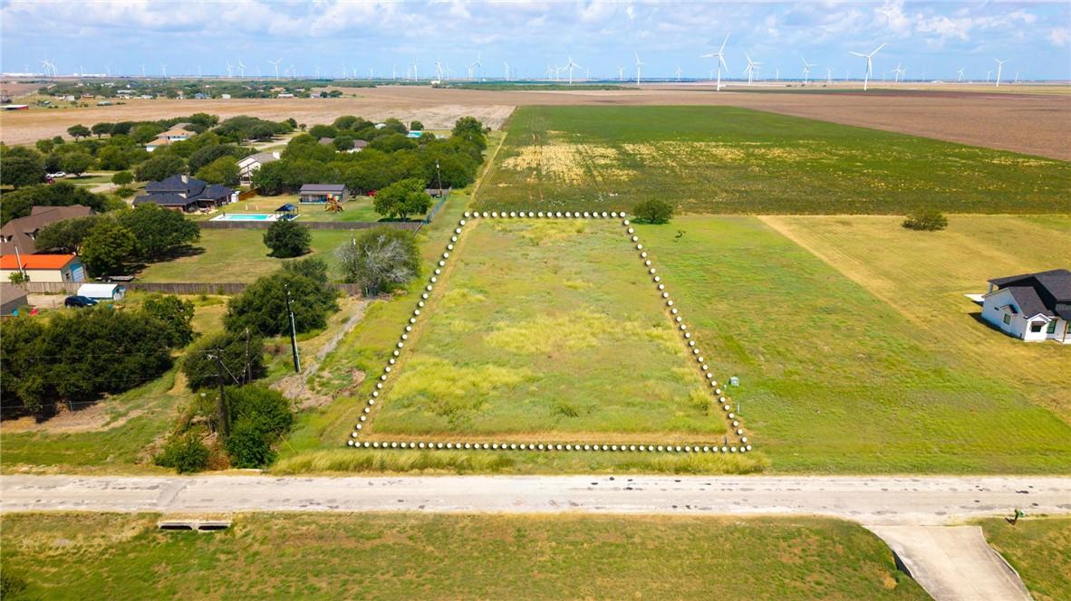 Image 3: The property&rsquo;s wide layout provides plenty of poss