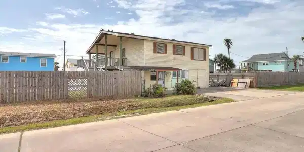 713 6th Street