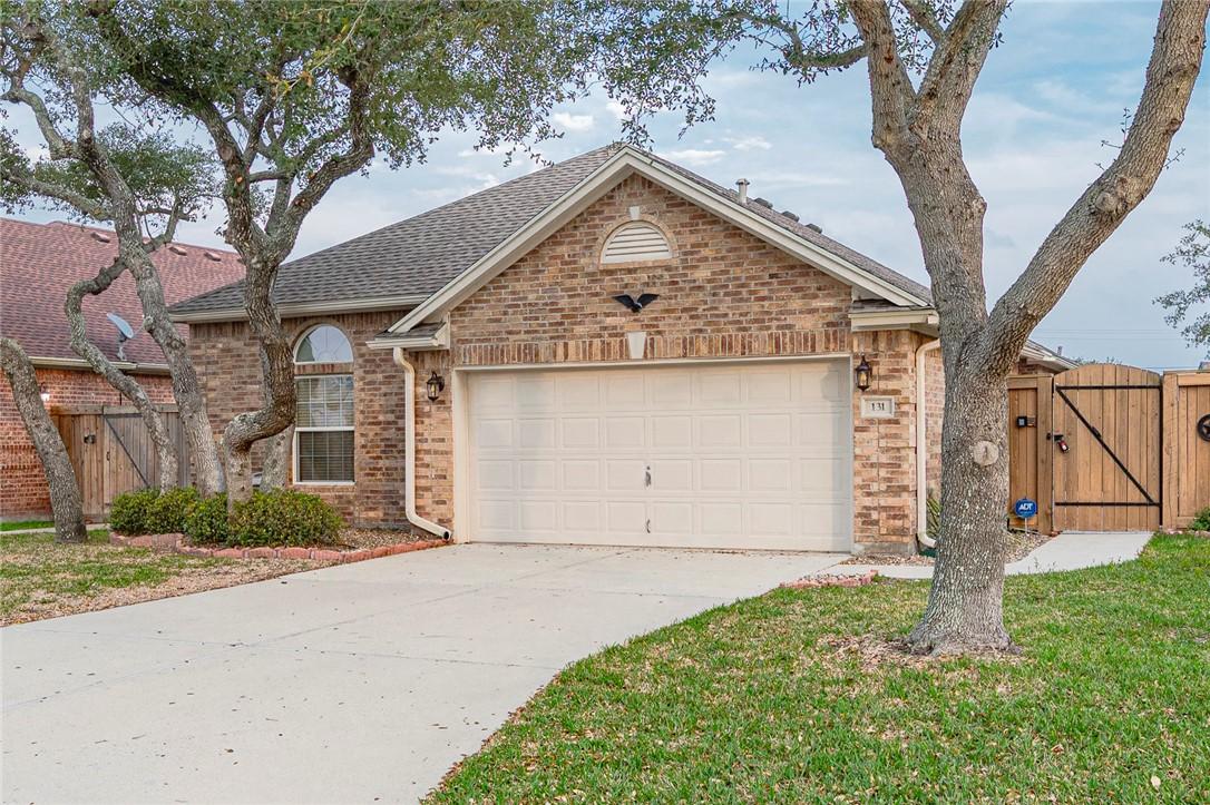 131 Heron Oaks, Rockport, TX lhrmls02058181