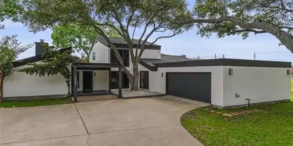 5922 Parkland Drive