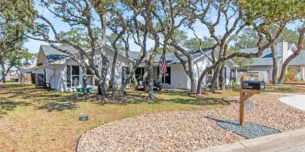 1806 Baywood Drive
