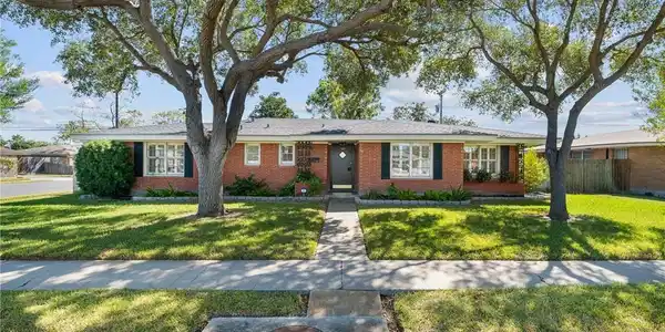 901 Miramar Place