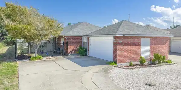 682 KAIPO Drive