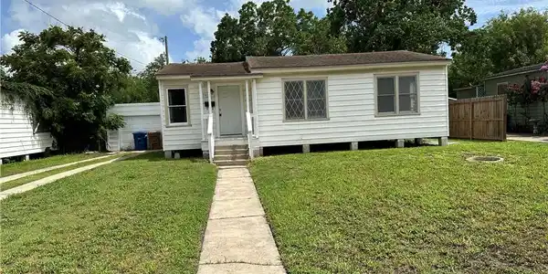 3410 Kenwood Drive