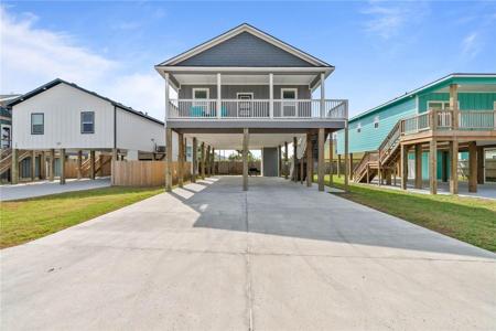 213 Las Palmas Drive