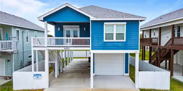 1011 S Live Oak Street