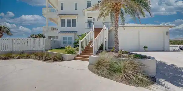 636 Light Lane