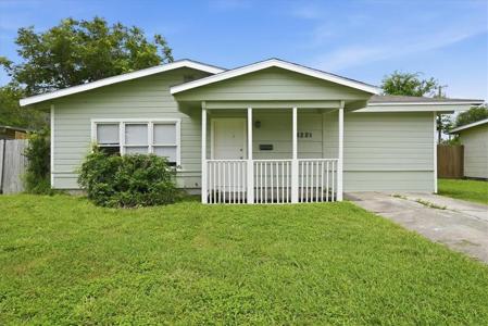 1221 Bernice Drive