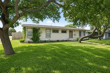 1001 Driftwood Place