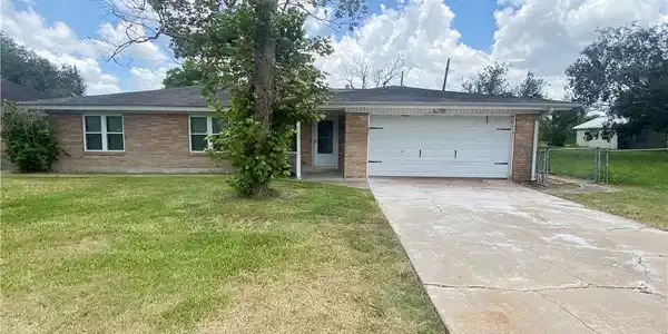 11107 Sunny Drive