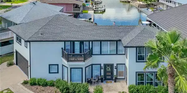 1871 Bay Shore Drive
