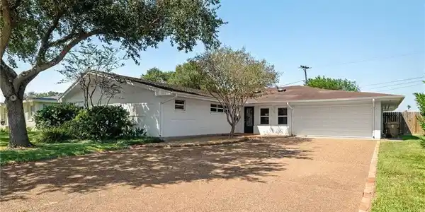 302 Dolphin Place