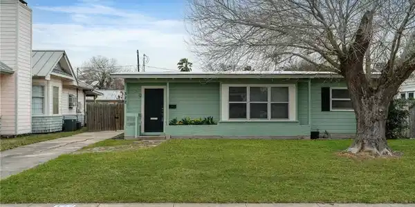 322 Del Mar Boulevard
