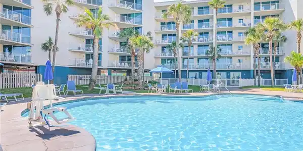 800 Sandcastle Drive