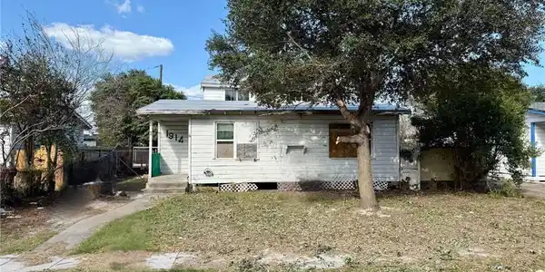 1914 Delgado Street