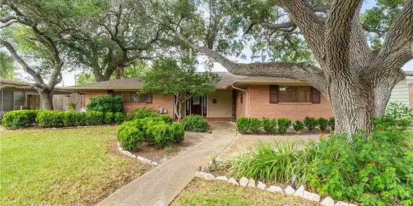 3540 Pecan Street