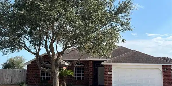 7021 Vineyard Drive