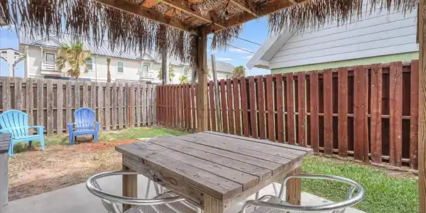 Image 2: Palapa shaded patio