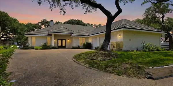 2513 Turkey Neck Cir