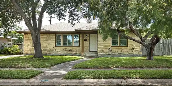 606 Grant Place