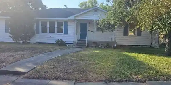 301 Chenoweth Drive
