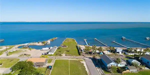 3646 & 3642 Shore Drive
