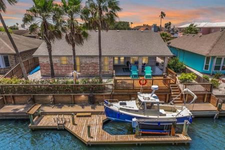 13810 Mizzen Street