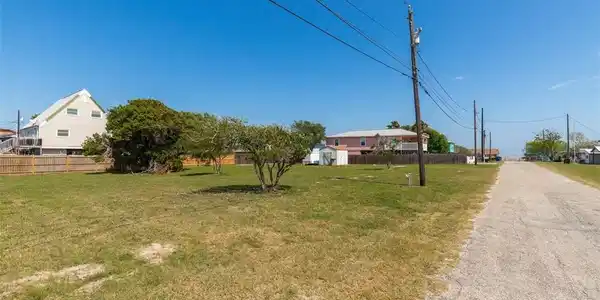 130 Riviera Drive
