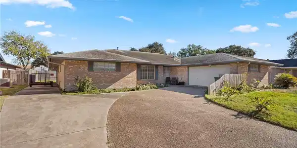 6110 Coralridge Drive