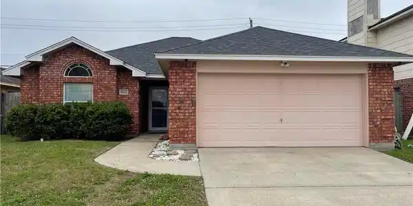 6821 Blue Skyway Drive