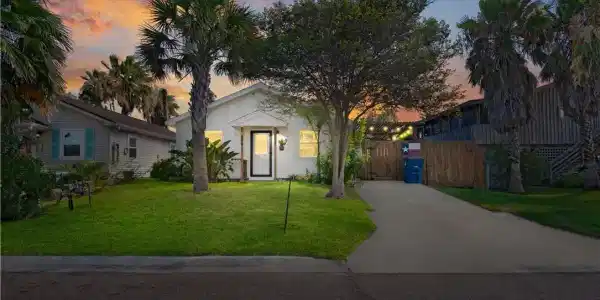306 Dunesway