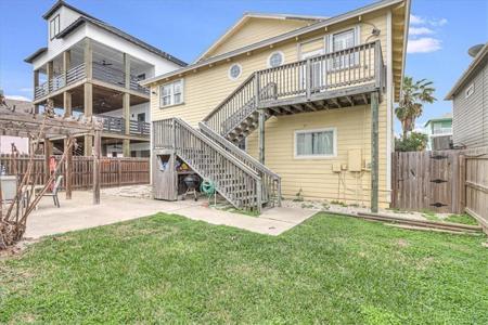 912 S 11th Street
