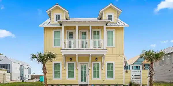 708 Sunrise Avenue