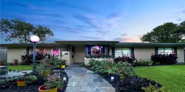 130 Alta Plaza