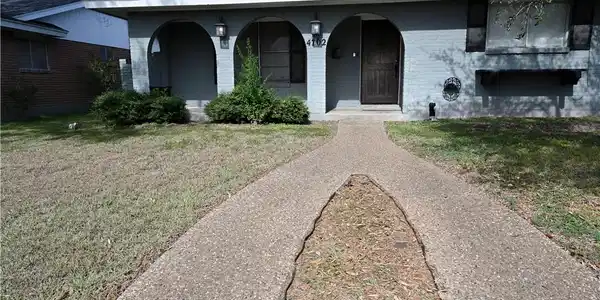 4702 Cobblestone
