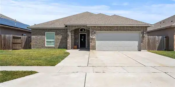 3926 Woodhouse