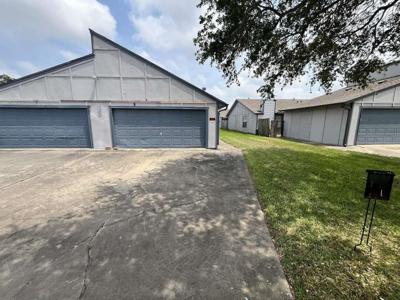 7206 Elwood Court