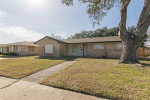 206 Sabine Street