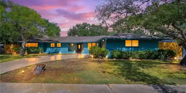 332 Poenisch Drive