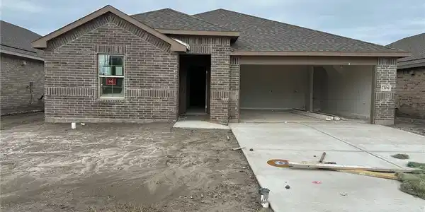 7306 Cattlemen Drive