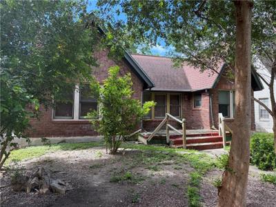 537 Naples Street