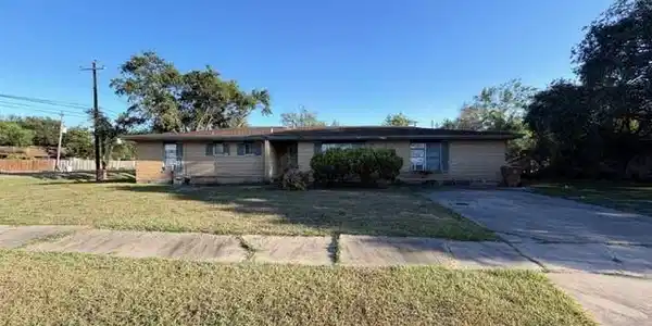 9403 Huntington Drive