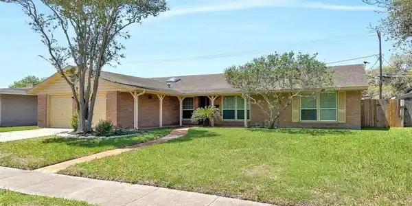 450 Poenisch Drive