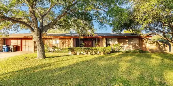 9542 Paula Drive