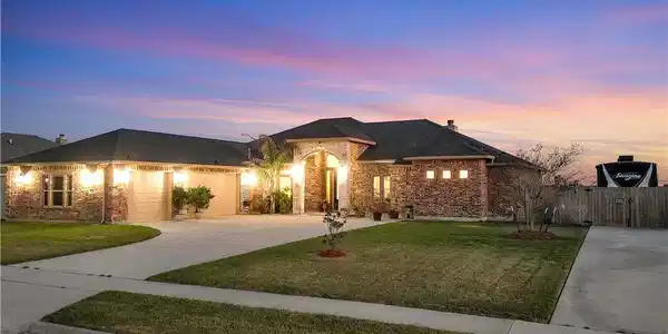 625 Hyacinth Drive